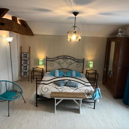 Les Perrieres Bed & Breakfast Saint-Germain-la-Ville ภายนอก รูปภาพ