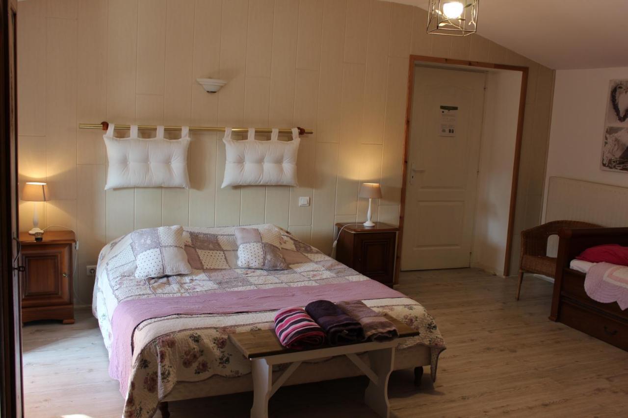 Les Perrieres Bed & Breakfast Saint-Germain-la-Ville ภายนอก รูปภาพ